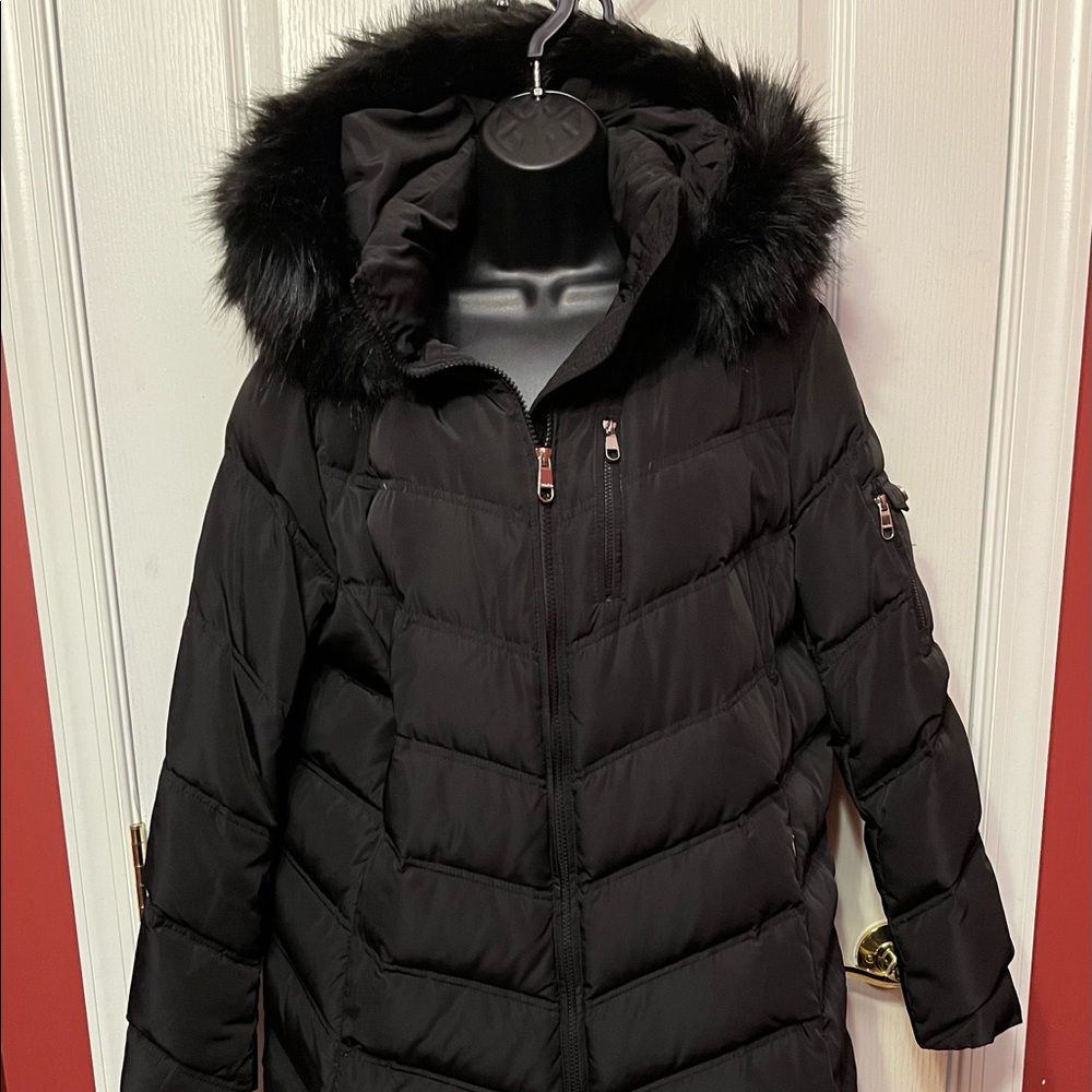 Calvin Klein knee length. Down. Faux fur trim hood
